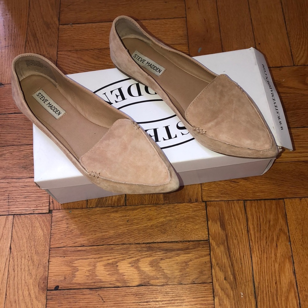 Steve Madden camel sued flats